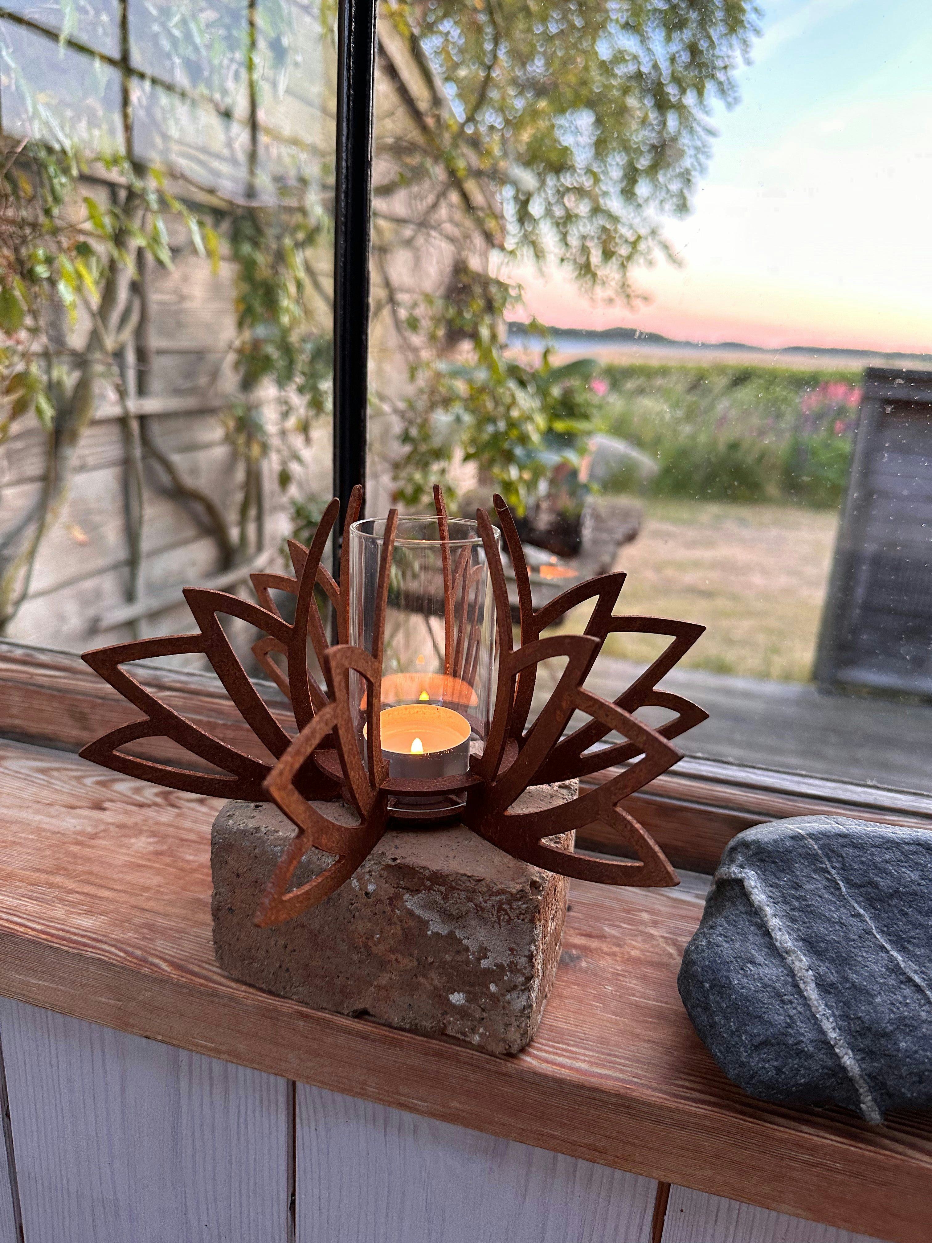Windlicht Blume Corte-Stahl - Rostpatina inkl. Glas / wetterfest